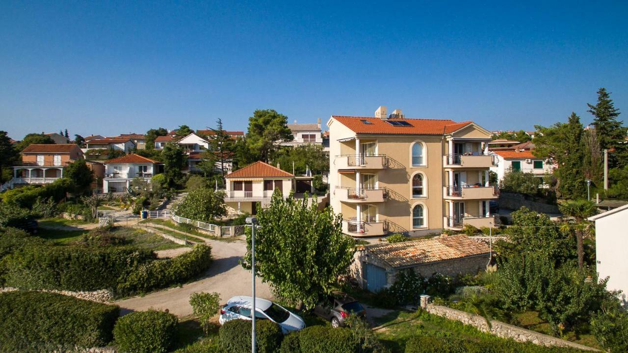 Franko & Ana Apartments Крк Екстер'єр фото