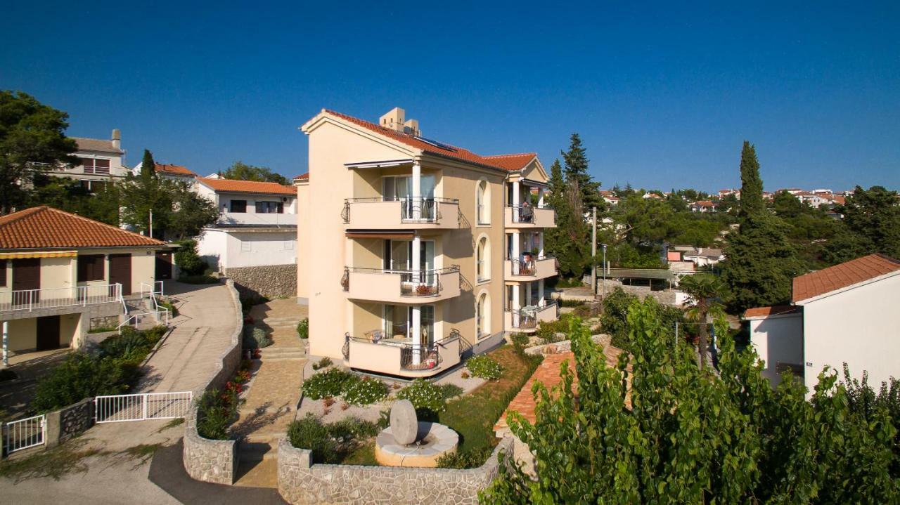 Franko & Ana Apartments Крк Екстер'єр фото